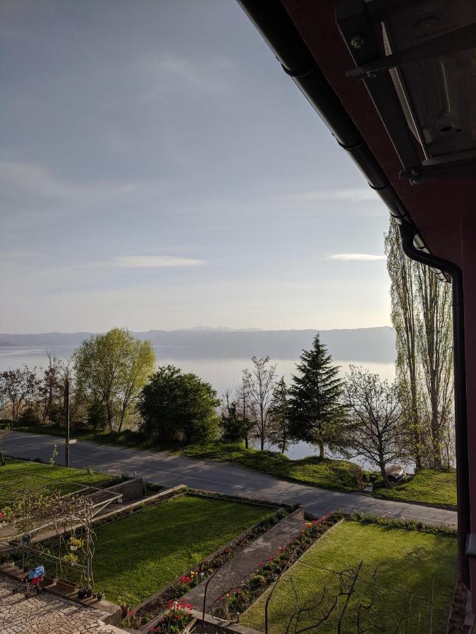 Ajkoski Apartments Pestani Kültér fotó
